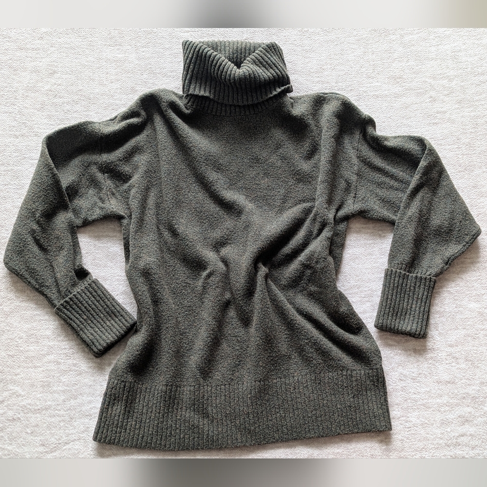 Old Navy Dark Green Turtle Neck Sweater
